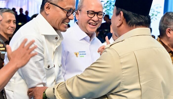 Diaspora Silahkan Bantu Bencana Sumatera, Prabowo: Pak Dony kan Juga Minang