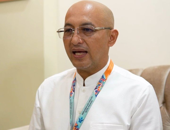 dirut-kaca-mata (1)